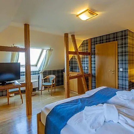 酒店 Ferien Residenz Thueringer Wald 4*